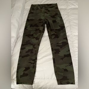 lululemon wunder train crop 23” size 8